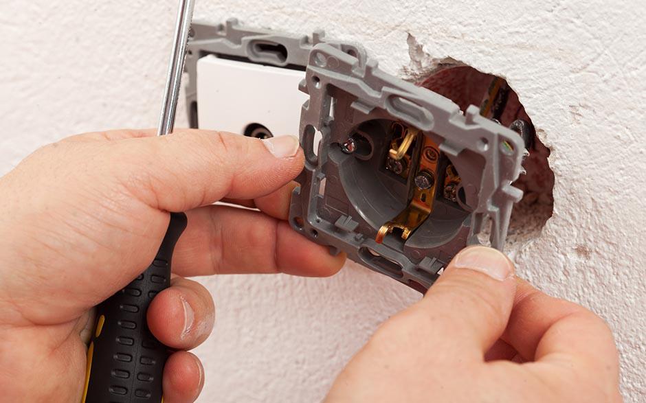 recherche travail électricien bâtiment Compiègne